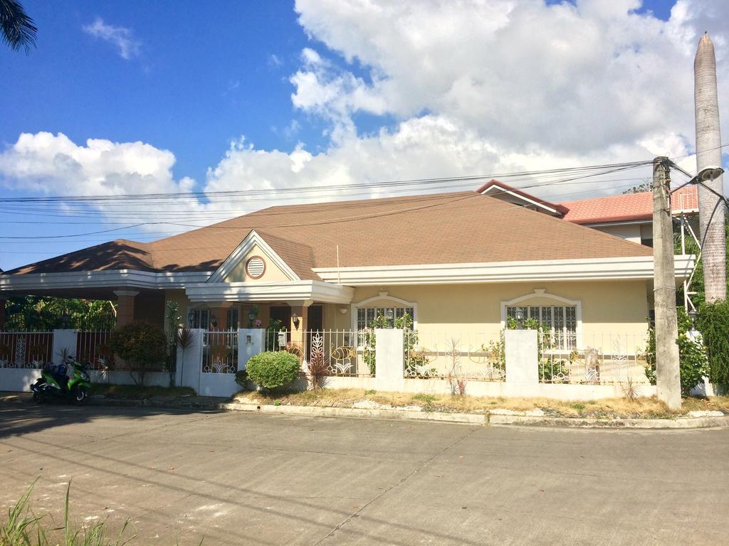 Dee Guesthouse White Sands Мактан Екстер'єр фото